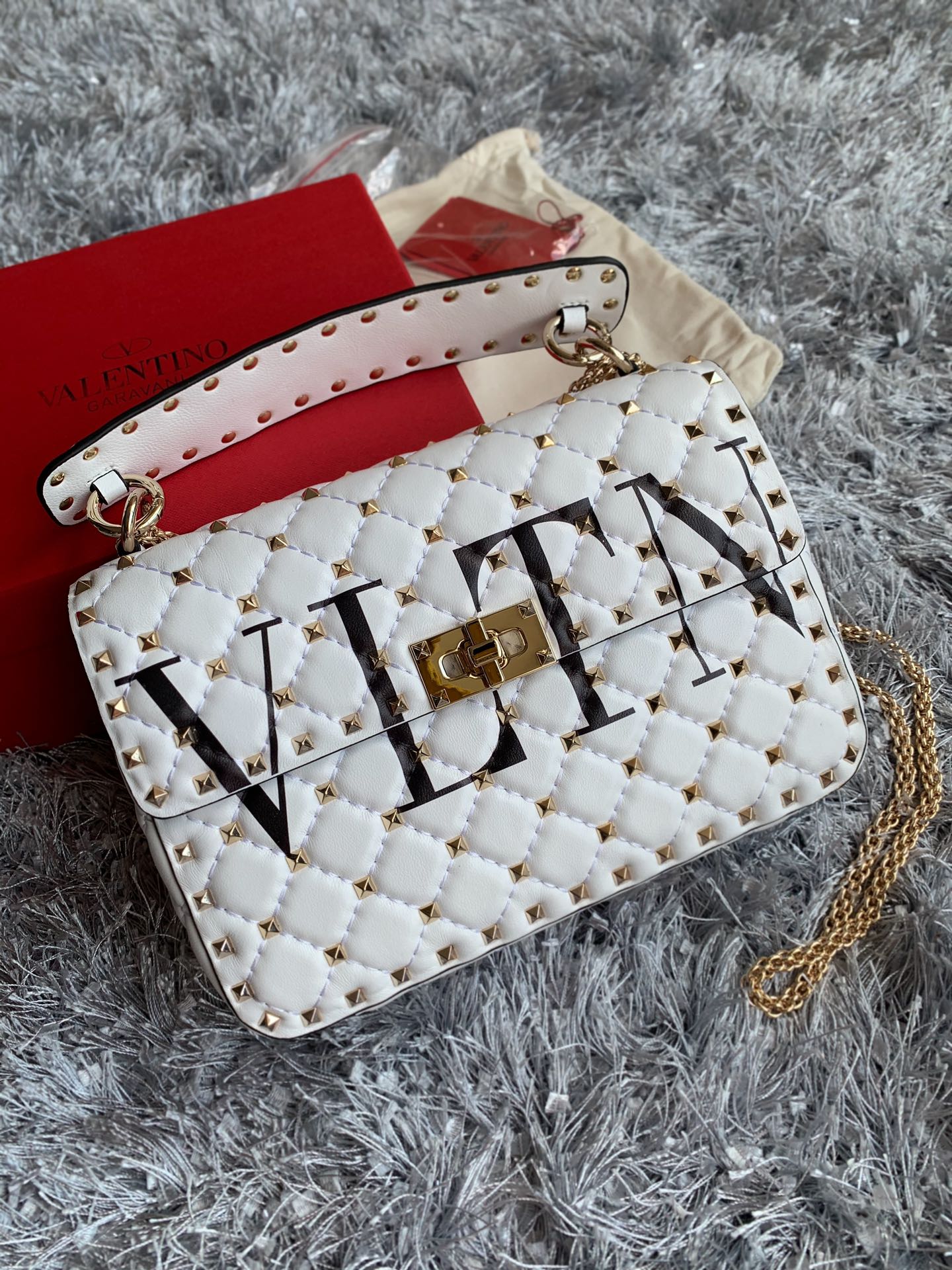 Valentino Garavani Rockstud Spike Medium Chain Bag in Ivory Supple Lambskin Nappa